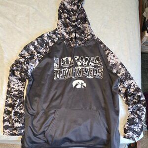 Men’s Colosseum Hawkeyes hoodie